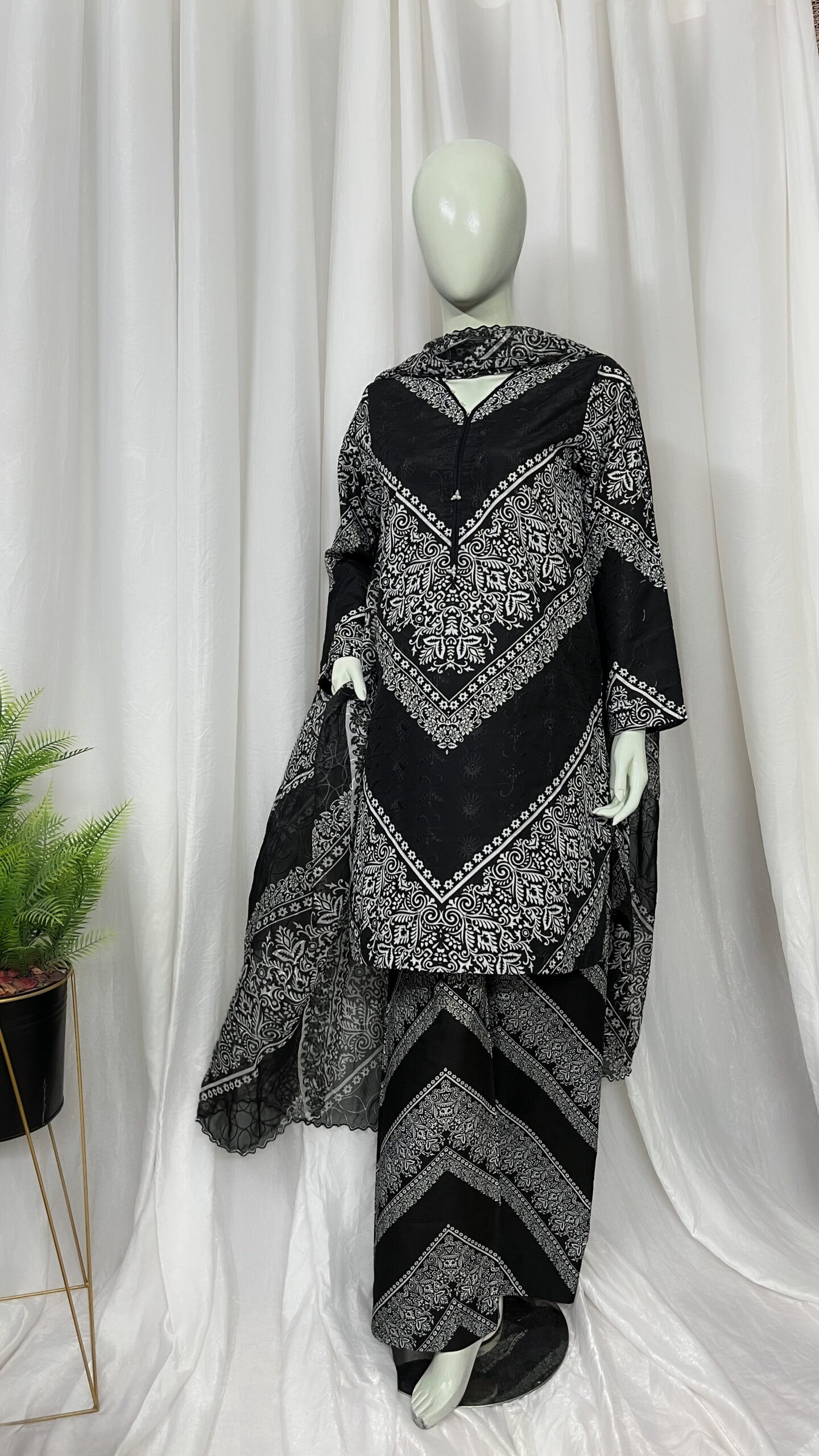 Monochrome